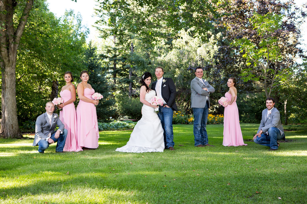 Jessica-and-Sheldon---Trochu-Wedding---Olds-Alberta-Wedding---Wedding-Photographers----Olson-Studios---Wedding-Photography---East-Olds-Baptist---Trochu-Arboretum---Trochu-Hall-(24)