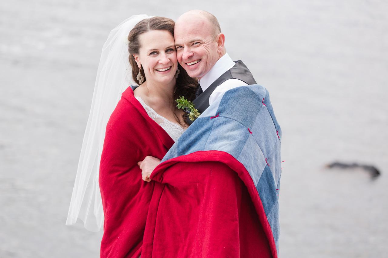 Robbin-and-Mark---Nelson-Wedding---Nelson-British-Columbia---Balfour-British-Columbia---Olson-Studios---New-Years-Eve-Wedding---Sparklers---Kootenays---Kootenay-Wedding---Kootenay-Lake---Kootenay-Lake-Wedding----(1)